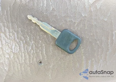 1998 Ford F-150 Lariat/Standard/Xl/Xlt from USA, damaged, VIN 1FTZF1765WNB31586